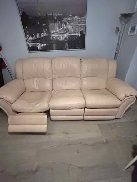 Photo of free Cream Leather Recliner (Bushey WD23) #1