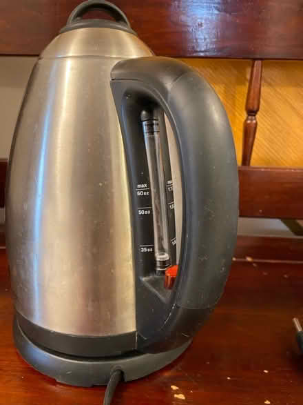 Photo of free Stainless electric kettle (Hurontario & Eglinton) #2