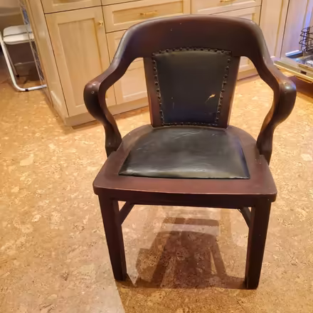 Photo of free Wooden armchair (Upper West Side, 108/Broadway) #1