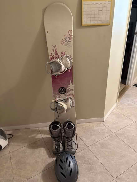 Photo of free Women’s snowboarding set (Hartsdale) #1