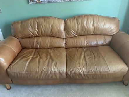 Photo of free Leather sofa (Chingford London E4) #1