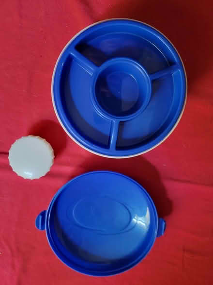 Photo of free Lunchware w/ ice pack (West 7th) #4