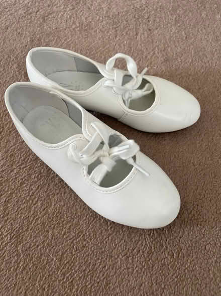 Photo of free White tap shoes size 11 (Sw183jr) #2