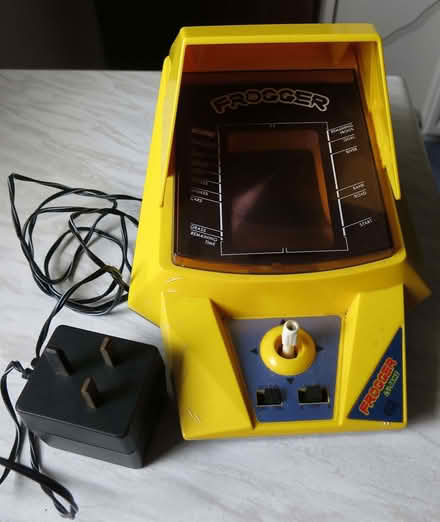 Photo of free Frogger game (Prestwood HP16) #1