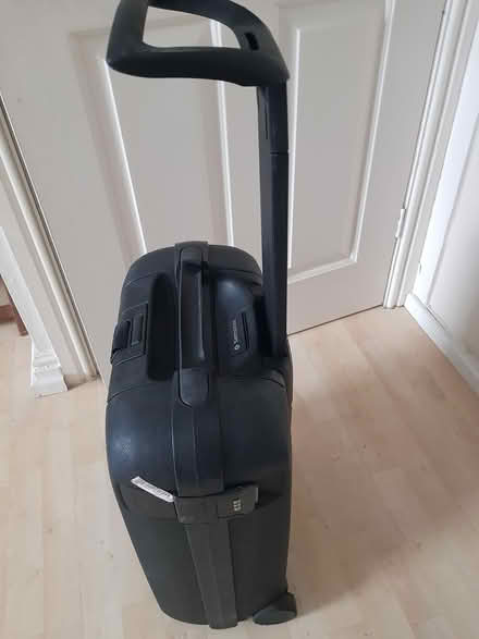 Photo of free Hard shell Samsonite suitcase (Sheffield 2) #1