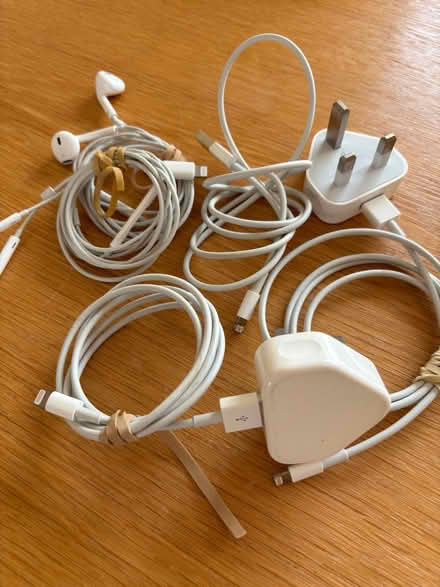 Photo of free iPhone bits. (Bexleyheath DA6) #1