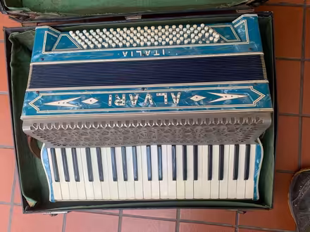 Photo of free Vintage Alvari accordion (Presteigne LD8) #1