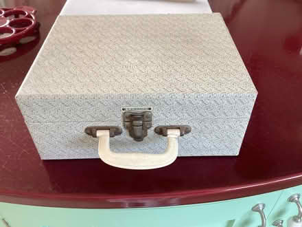 Photo of free 1950’s Picnic case (Hanley Swan WR8) #1