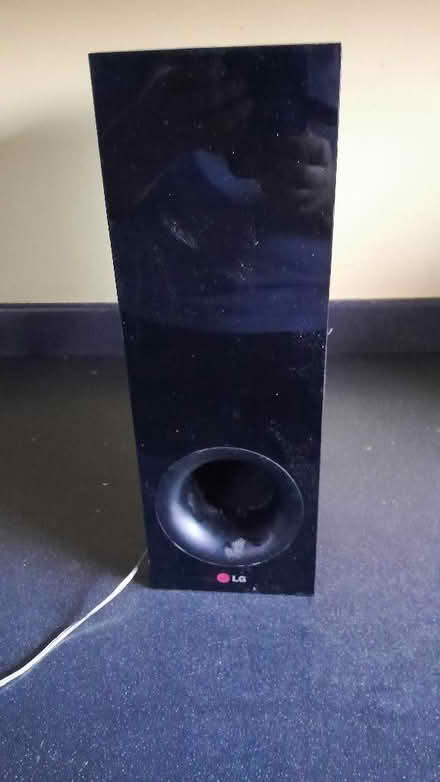 Photo of free Speaker (Smiths Estate OX28) #1