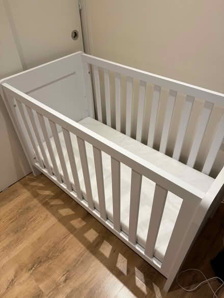 Photo of free Baby crib and mattress (Pimlico SW1W) #3