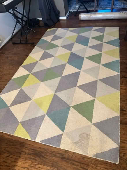 Photo of free 5 x 7 used carpet (West seattle) #1