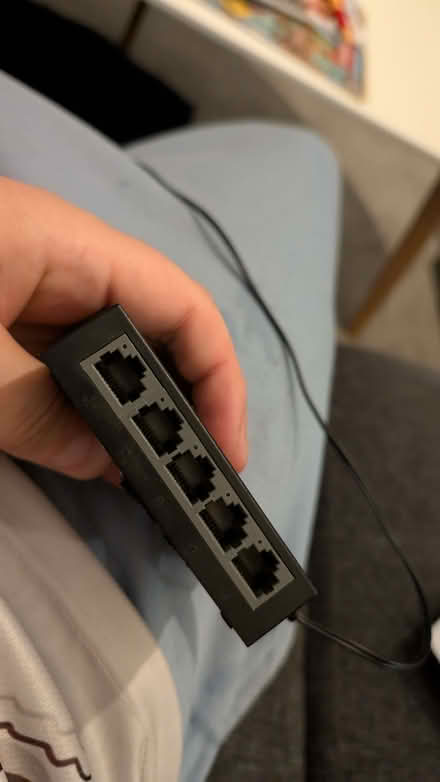 Photo of free 5 port Ethernet Network Switch (Belle Vue WF1) #1