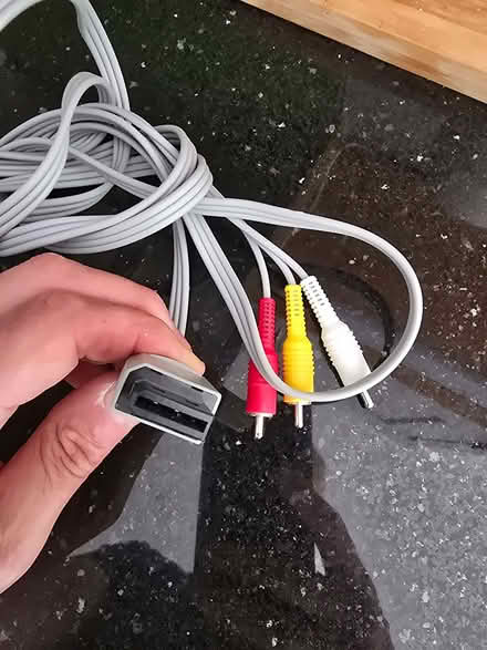 Photo of free Wii(?) Cable (Bray SL6) #1