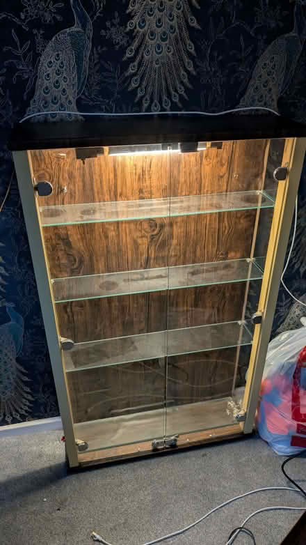 Photo of free Glass display cabinet (Belle Vue WF1) #2