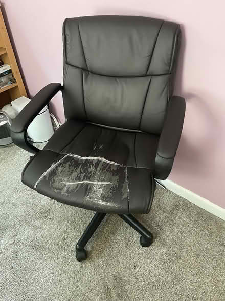 Photo of free Office chair (Near Lake Cochituate) #1
