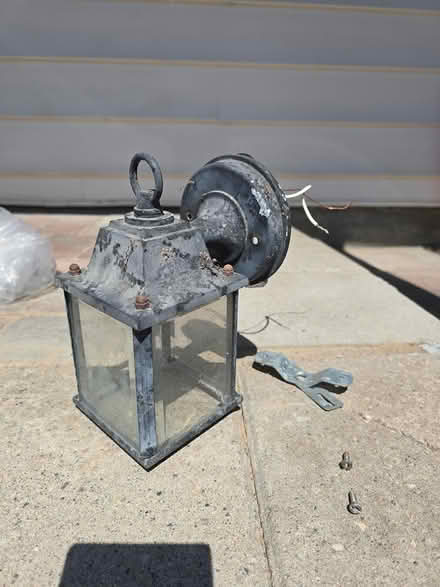 Photo of free Old light fixture (Vanier north) #1