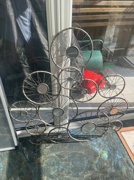 Photo of free Wall decoration (Bethnal Green E2) #1