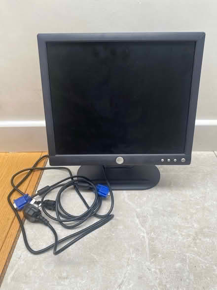Photo of free Dell screen (Knaphill Woking) #1