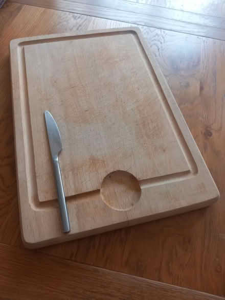 Photo of free Large wooden chopping board (Welwyn, Oaklands. AL6) #3