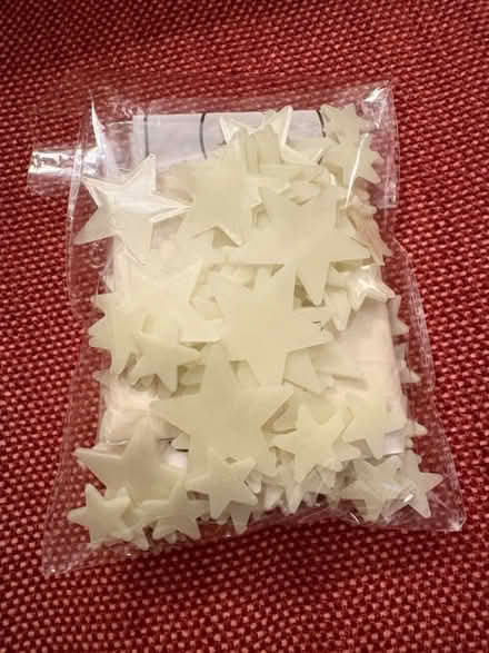 Photo of free Glow in the dark stars (Alexandria) #2