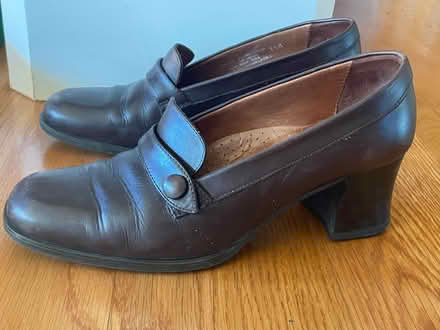 Photo of free Shoe size 7 1/2 (85/Saratoga Ave) #1