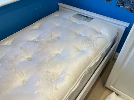 Photo of free Single mattress (Watford WD25 area) #1