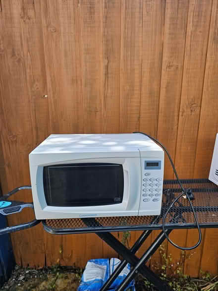 Photo of free Microwave (Highbury Vale NG6) #2