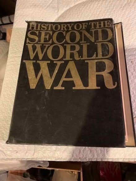 Photo of free 6 volume History of the Second World War (Upper Wolvercote OX2) #1