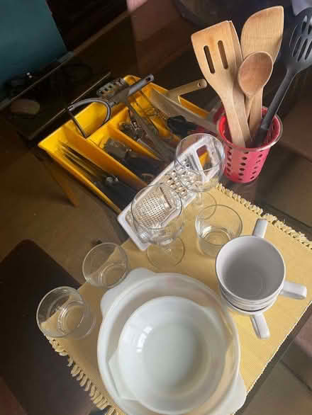Photo of free various kitchen items (Fleetville AL1) #1