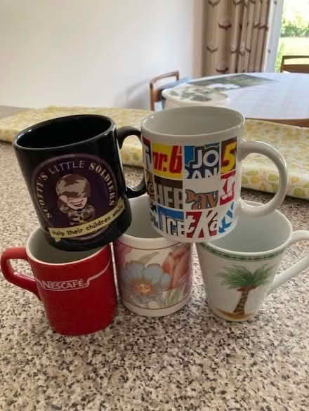Photo of free Mugs (DA13) #1