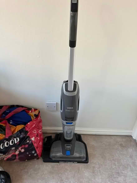 Photo of free Vax floor cleaner (En7 6eb) #1