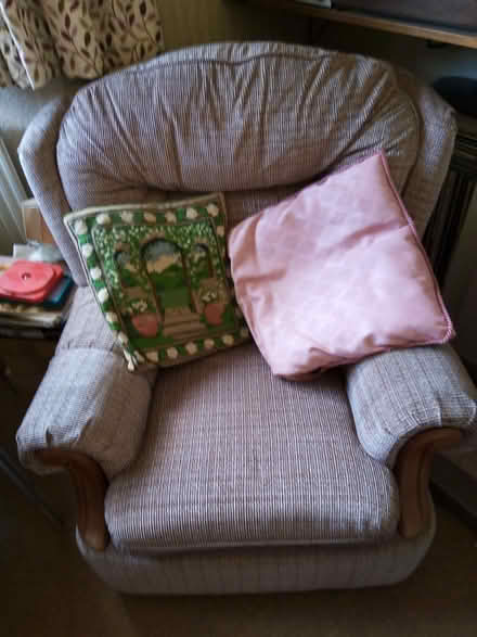 Photo of free Three Piece Suite (Vale of White Horse OX14) #1