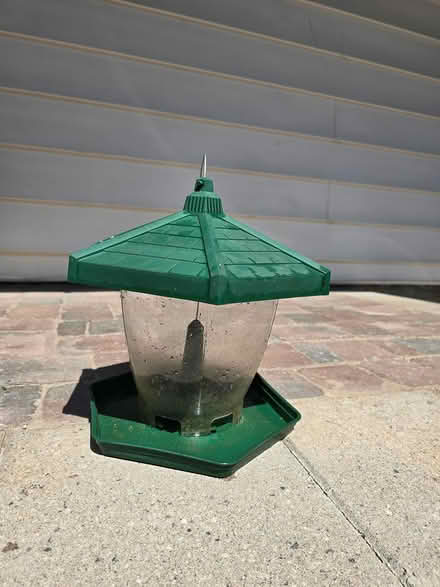 Photo of free Basic bird feeder (Vanier north) #1