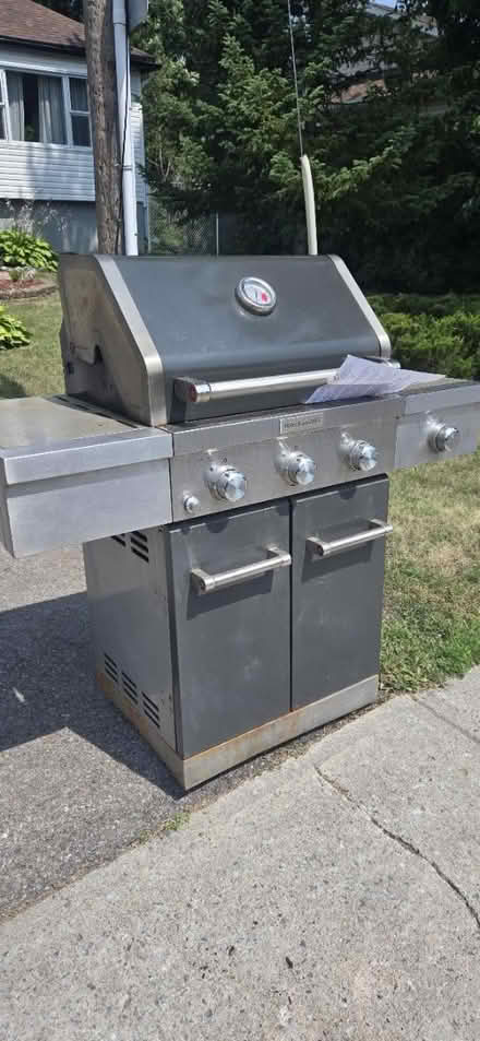 Photo of free Curb alert: Kitchenaid barbecue (K1T1C2) #1