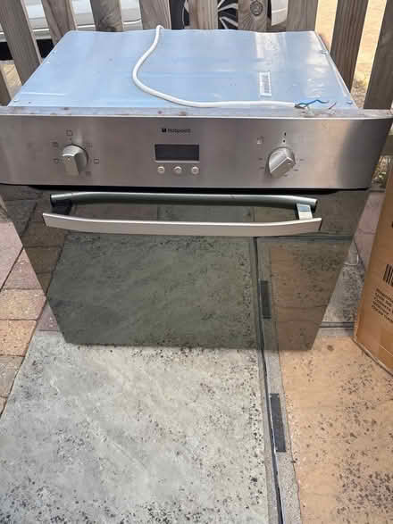 Photo of free Hotpoint Oven (CT10) #1