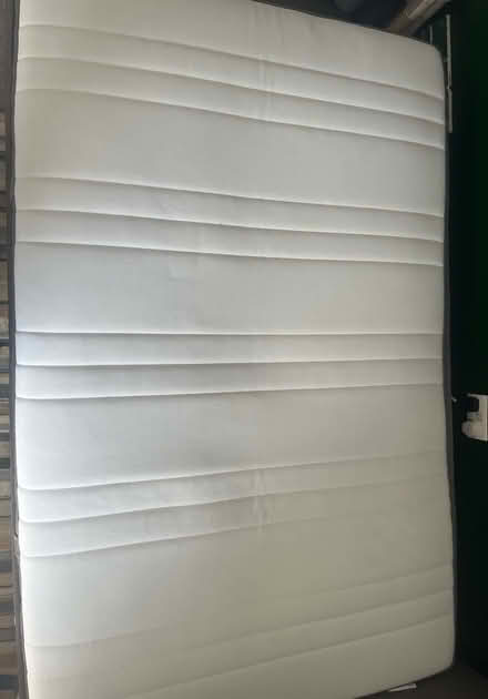 Photo of free 4ft bed and mattress (Berkhamsted HP4) #2