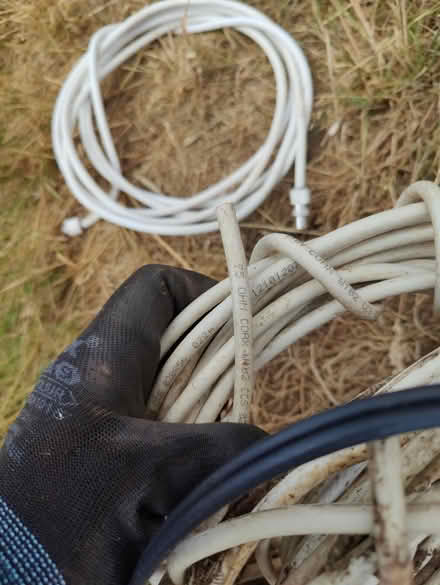Photo of free TV / Coax cable and splitter (Abertillery NP13) #4