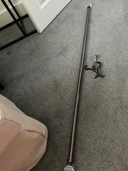 Photo of free Extendable curtain pole (ware SG12) #1