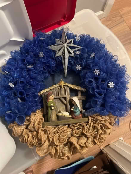 Photo of free Christmas wreath (Frederick) #1