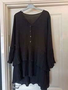 Photo of free 2 tops (Moor Allerton LS17) #2