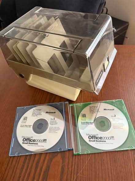 Photo of free MS office 2000 and CD storage (Pape/Cosburn) #1