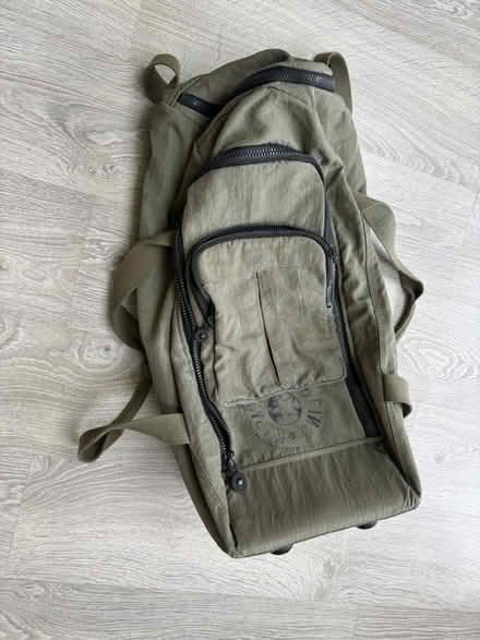 Photo of free Holdall with wheels (Datchet - SL3) #1