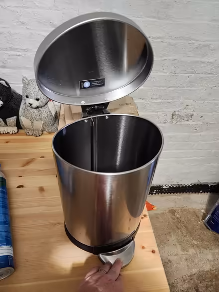 Photo of free Small trash can (Hillcrest SE DC) #1
