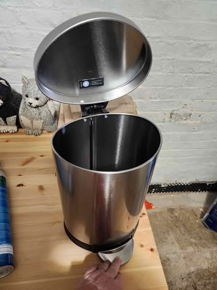 Photo of free Small trash can (Hillcrest SE DC) #1