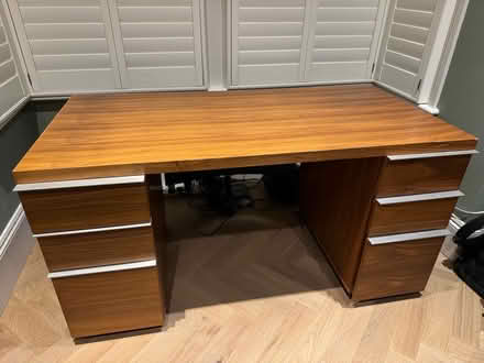 Photo of free Office Desk with drawers (Chiswick W4) #1