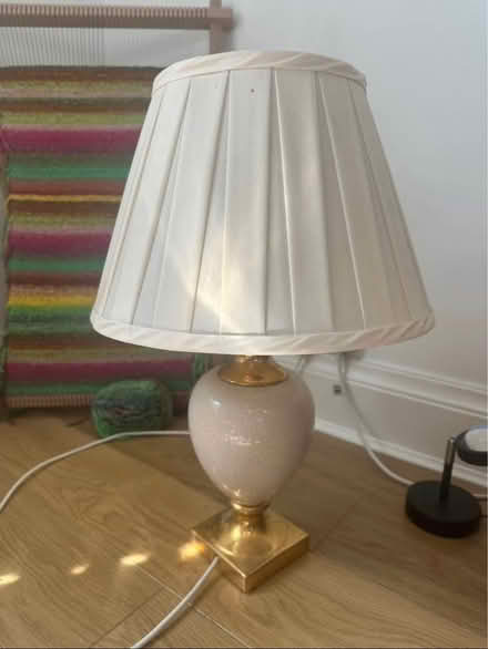 Photo of free Lamp (NW11 6XS) #1