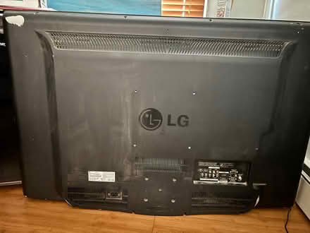 Photo of free Flat screen TV LG (Bayville NY) #1