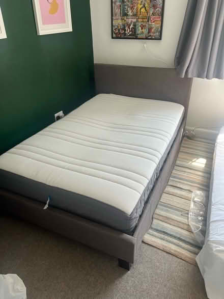 Photo of free 4ft bed and mattress (Berkhamsted HP4) #1