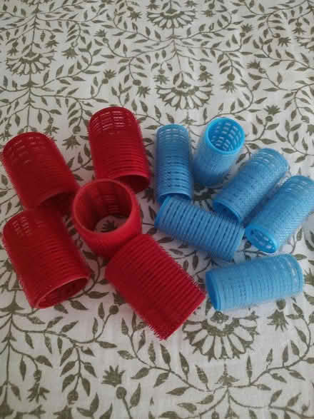 Photo of free Velcro rollers (Odenton) #1