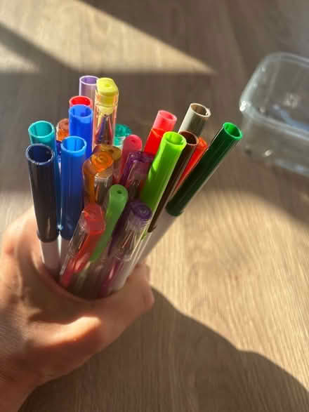 Photo of free Felt tips & gel pens (Oxenholme LA9) #1